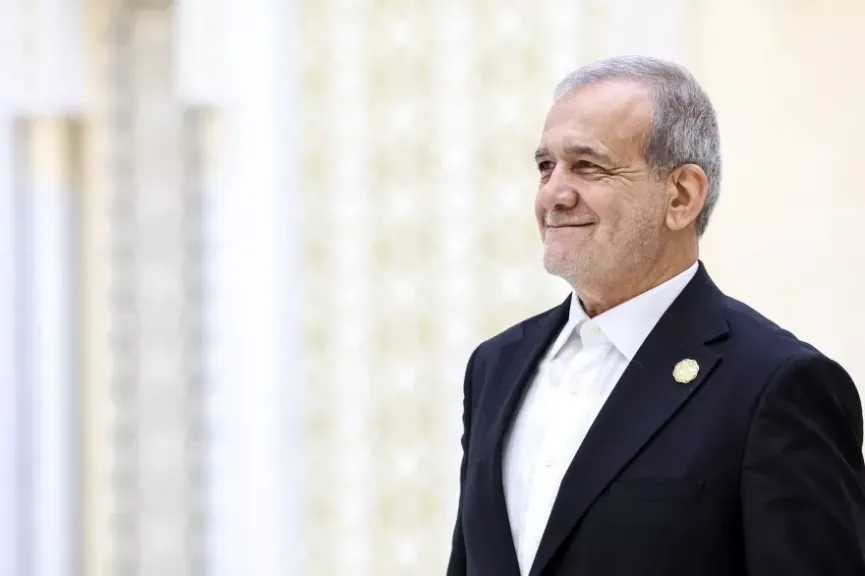 الرئيس الإيراني يعطي الضوء الأخضر لبدء مفاوضات مع أمريكا