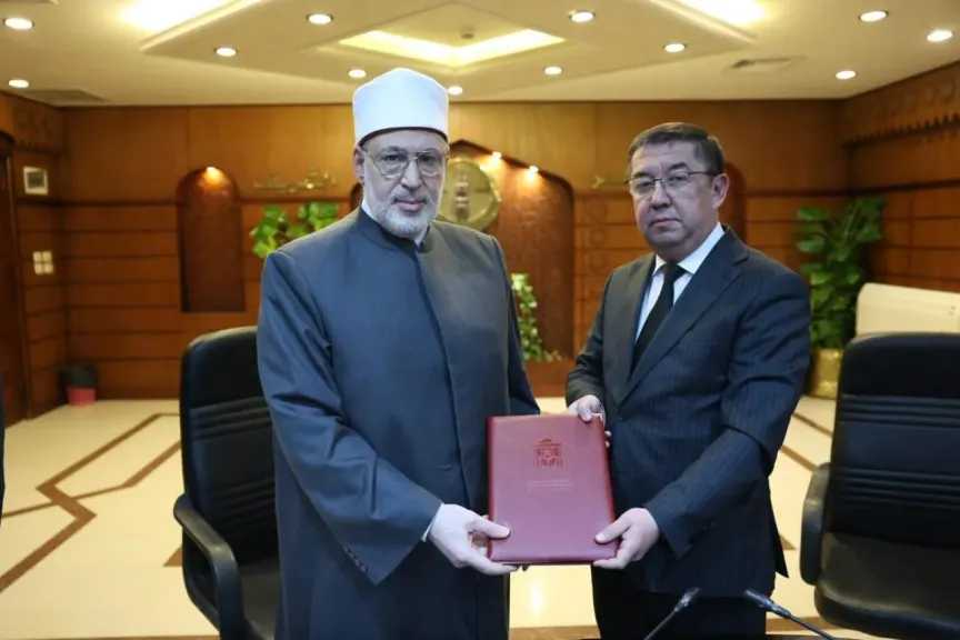 مركز «الأشعري» بالأزهر ومركز «الماتريدي» بأوزبكستان يوقعان اتفاقًا لتعزيز الوسطية وترسيخ المرجعية السنية