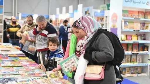 الدورة الـ57 من معرض الكتاب تشهد إقبالًا جماهيريًا غير مسبوق.. تفاصيل