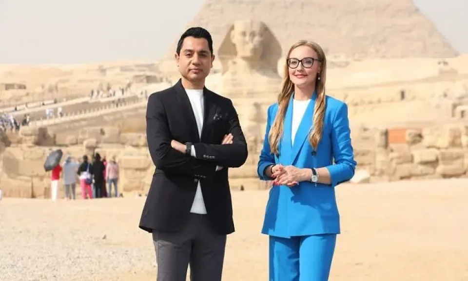 القناة الأولي وروسيا اليوم يحاوران رائد فضاء في المحطة الدولية