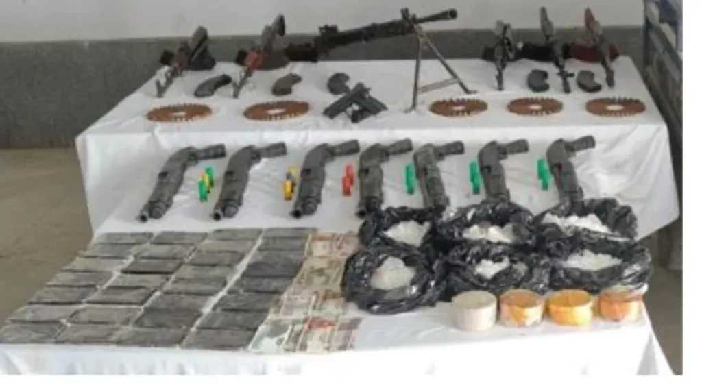 مقتل 4 عناصر شديدة الخطورة وضبط مخدرات وأسلحة بـ 77 مليون بقنا وأسيوط وأسوان