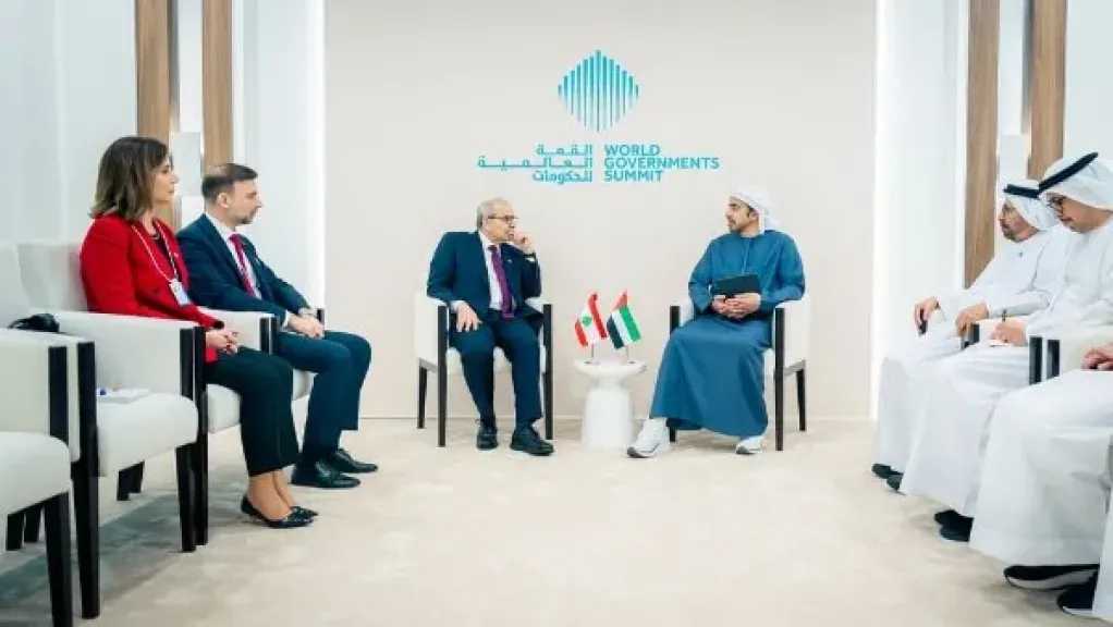 وزير خارجية الإمارات يبحث مع رئيس الحكومة اللبنانية علاقات التعاون