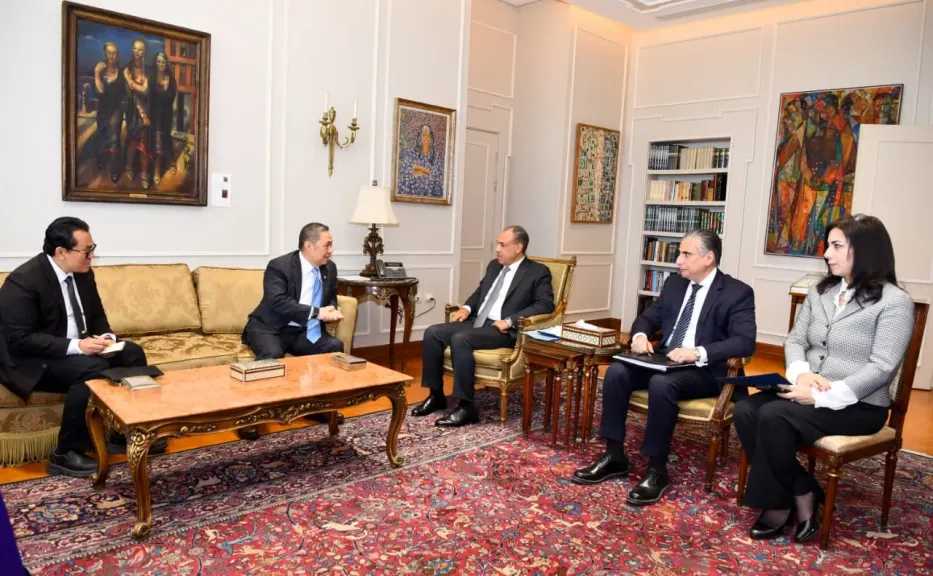 وزير الخارجية يستقبل نائب وزير خارجية إندونيسيا لبحث تعزيز التعاون والشراكة الاستراتيجية