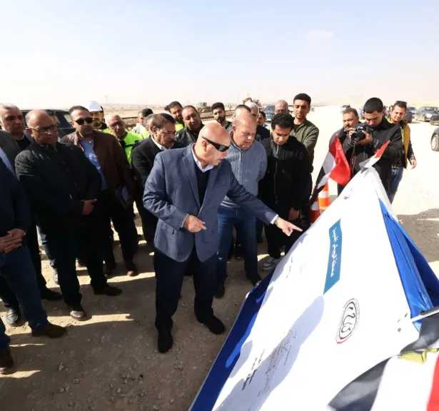 وزير النقل يتفقد مشروع خط سكة حديد الروبيكي العاشر بلبيس لربط المصانع بالموانئ