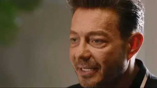 أحمد زاهر ضيف برنامج «أسرار النجوم»