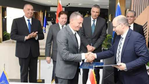 البنك الأهلي المصري يوقع عقد اتفاق لتنفيذ مشروعات تنموية واستثمارية بمحافظة أسوان