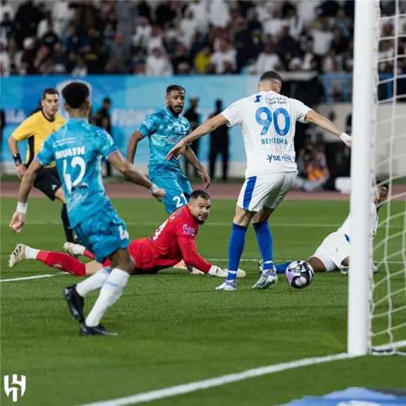 الهلال يسحق الأخدود 6-0 في الدوري السعودي ويعزز صدارته