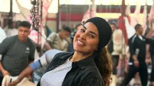 فيديو داخل مدبح يثير الجدل.. آيتن عامر تروج لـ«كلهم بيحبوا مودي» قبل رمضان