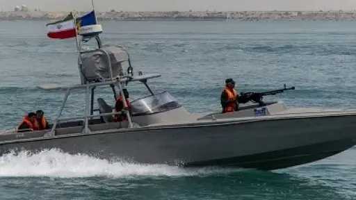 التلفزيون الإيراني يعلن احتجاز ناقلتي نفط أجنبيتين في الخليج