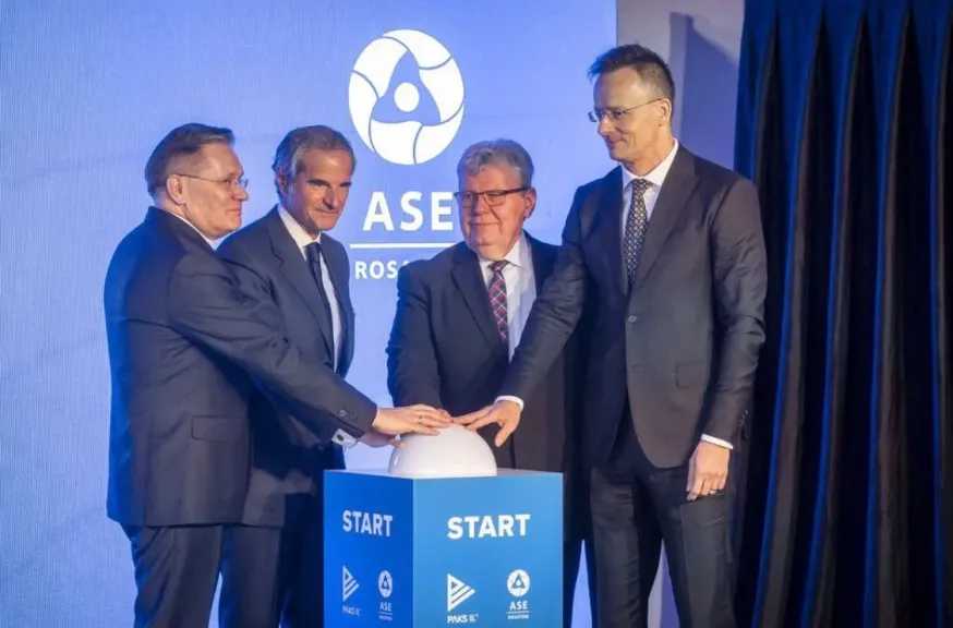 صب الخرسانة الأولى لأساسات مبنى مفاعل الوحدة الخامسة بمحطة باكش النووية