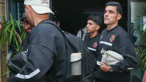 عودة بعثة الأهلي إلى القاهرة بعد مواجهة شبيبة القبائل في دوري أبطال إفريقيا