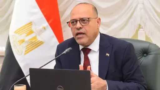 العمل: ضوابط واضحة بشأن تنظيم وتحديد ساعات العمل في المنشآت الصناعية