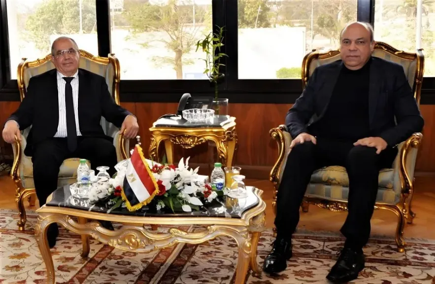 وزير الطيران المدني يستقبل مدير عام المنظمة العربية للطيران المدني