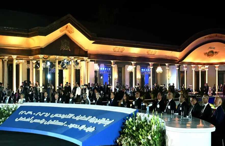 رئيس الوزراء يشهد توقيع أكبر صفقة للترددات في تاريخ قطاع الاتصالات| تفاصيل