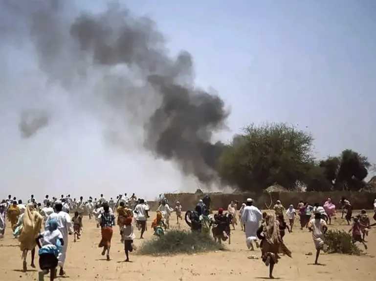 مصر تدين الهجمات على قوافل المساعدات والمنشآت الطبية في السودان