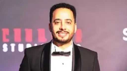 عصام السقا يعلن مرض والده: دعواتكم له بالشفاء