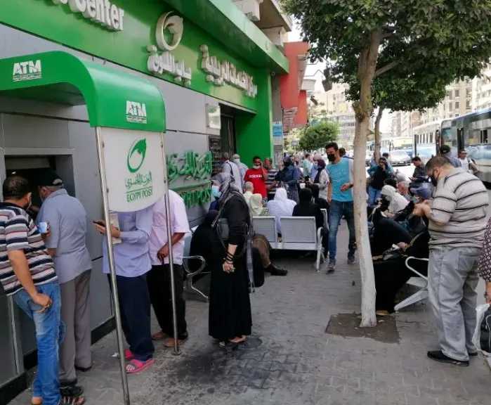 طلب إحاطة بالنواب بشأن الزحام الشهري لأصحاب المعاشات على ماكينات الصراف الآلي