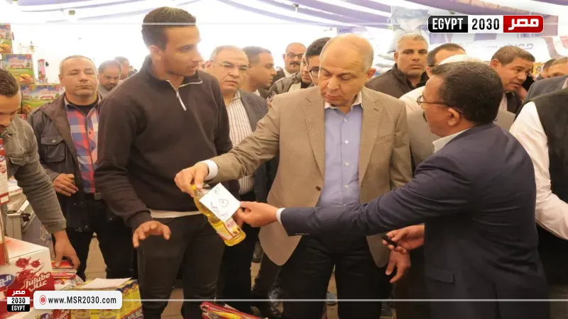 جانب من جولة المحافظ