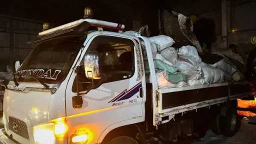 سوريا.. قافلة مساعدات من الرقة لإغاثة متضرري الفيضانات بإدلب