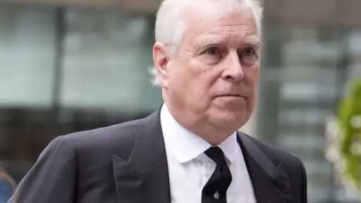 رسائل تظهر عرض الأمير البريطاني السابق آندرو ملفات تجارية على إبستين