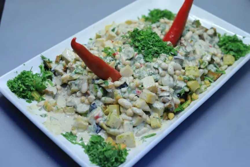 طريقة عمل سلطة باذنجان بالحمص