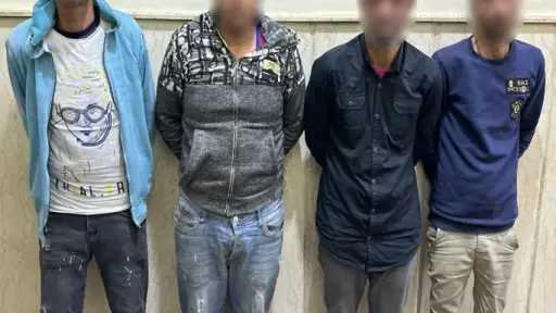 ضبط4 منادى سيارات لابتزاز المواطنين دون وجه حق بالسويس