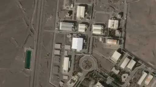 تحسبا لهجوم.. صور أقمار صناعية تظهر تحصين إيران منشأة نووية بأصفهان