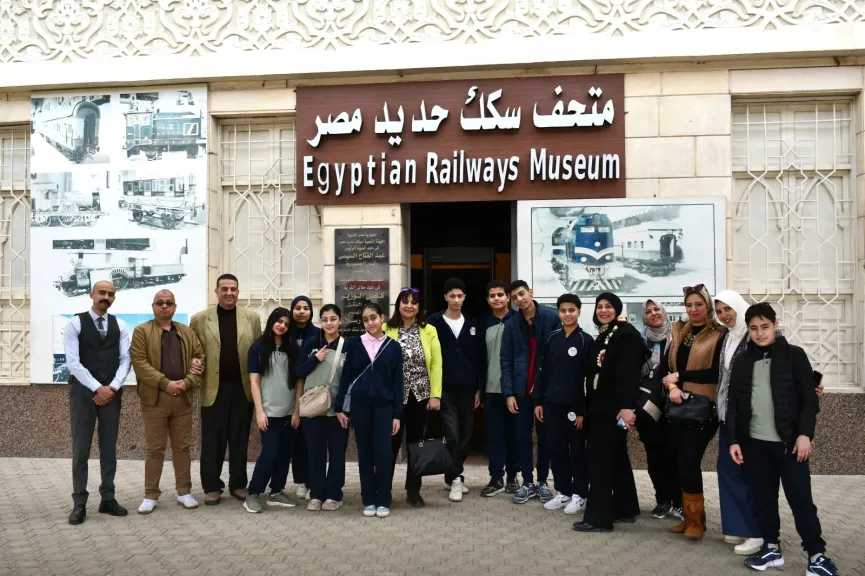 «القومية لسكك حديد مصر» تُواصل استقبال طلبة المدارس بمتحف السكة الحديد بالقاهرة