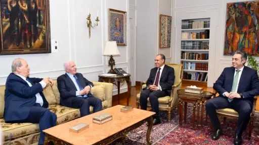 وزير الخارجية يستقبل رئيس المجلس الوطني الفلسطيني وأمين سر منظمة التحرير الفلسطينية