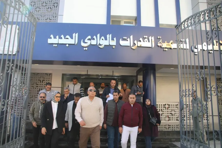 محافظ الوادي الجديد يتابع التشطيبات النهائية بالمركز الإقليمي لتنمية قدرات العاملين