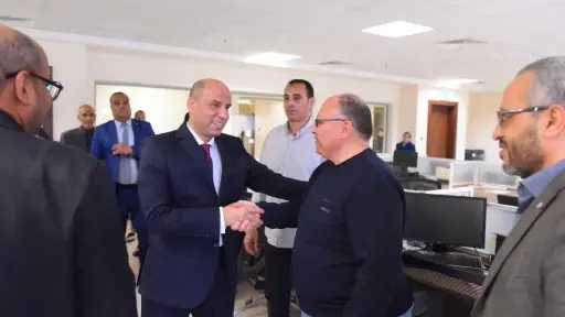 وزير العمل الجديد حسن رداد للعاملين بالوزارة: أنا واحد منكم.. وسنعمل بروح الفريق الواحد