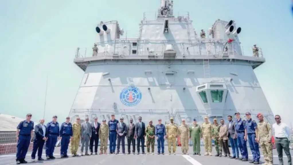 وحدات من قوات البحرية التركية تصل الصومال