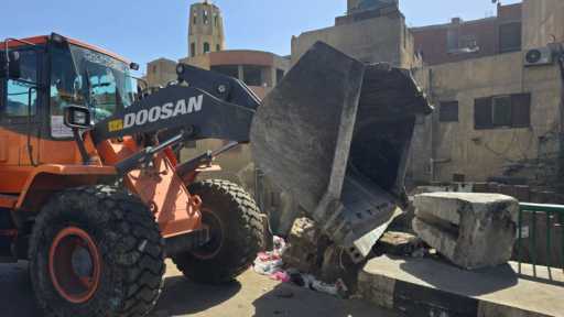 محافظة الجيزة ترفع الكتل الخرسانية وتفتح سلم مشاه مدينة النور بحي الهرم