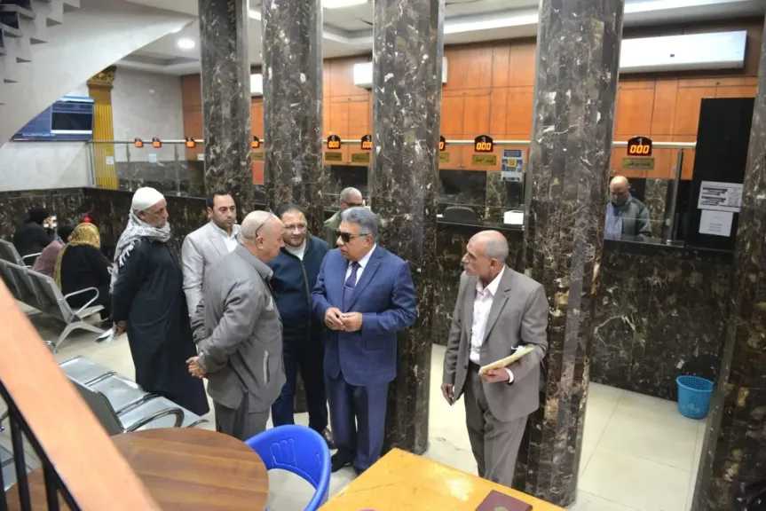 محافظ الدقهلية يتفقد المركز التكنولوجي والشبكة الوطنية وإدارات الديوان العام