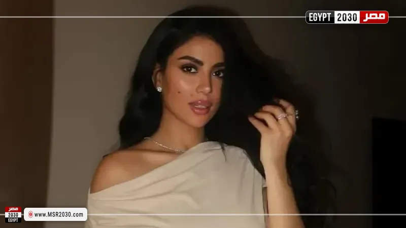 كارولين عزمي 