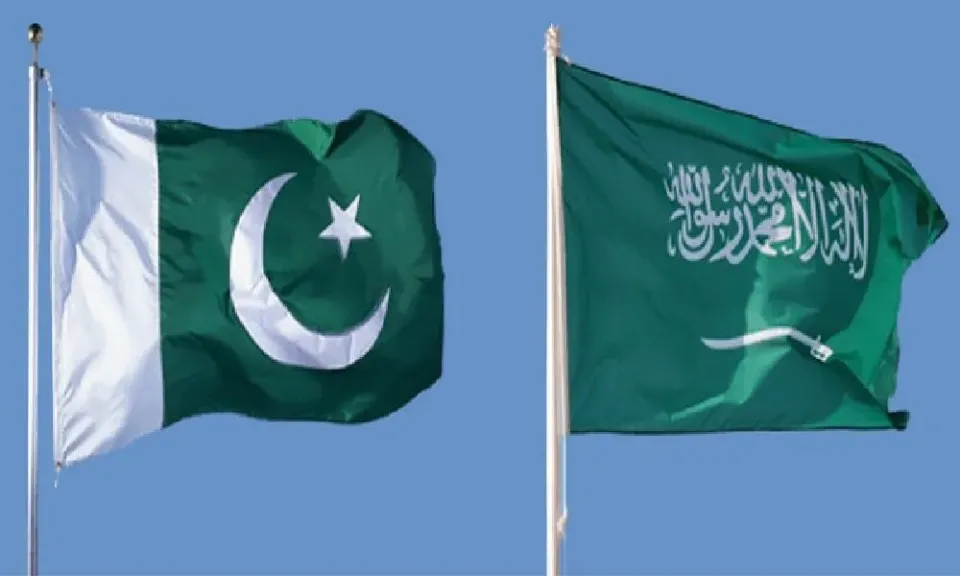 وزير الدفاع السعودي وقائد الجيش الباكستاني يؤكدان الشراكة