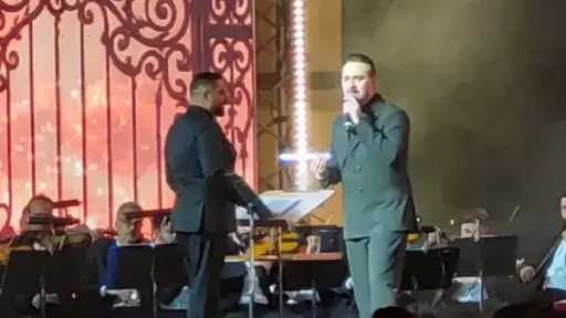 وائل جسار يشعل أولى حفلات عيد الحب بالأوبرا.. وإقبال جماهيري كامل العدد على مسرح النافورة