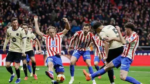 أتلتيكو مدريد يكتسح برشلونة برباعية في كأس ملك إسبانيا