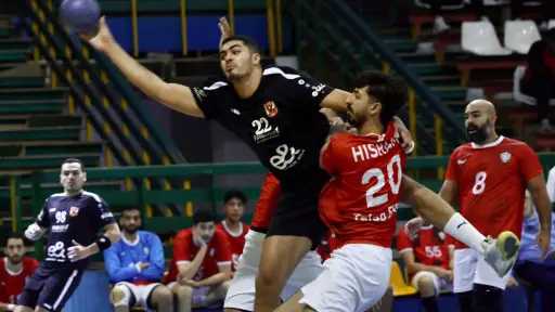 «رجال يد الأهلي» يواجه طلائع الجيش في الدوري