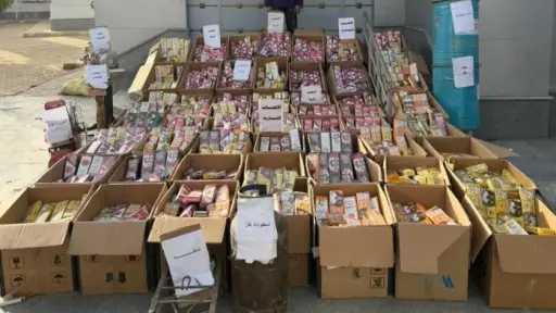 ضبط عامل بالفيوم بحوزته أكثر من مليون قطعة ألعاب نارية