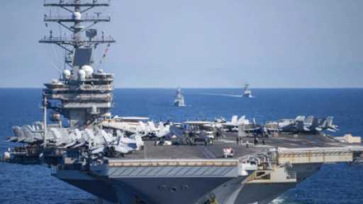 حاملة طائرات أمريكية ثانية تتجه إلى الشرق الأوسط بانتظار إشارة ترامب.. تفاصيل