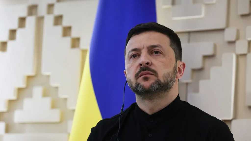 زيلينسكي يحذر من تداعيات طول أمد الحرب في أوكرانيا: بوتين أصبح عبدا للحرب