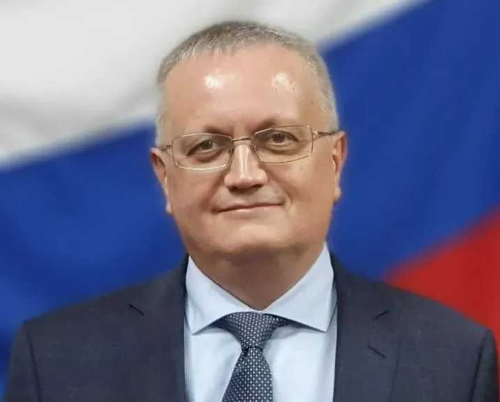 سفير روسيا مودعا القاهرة: أتمنى لمصر الازدهار.. وشكرا على كرم الضيافة