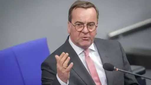 وزير الدفاع الألماني يحذر واشنطن من الانفراد في... وزير الدفاع الألماني يحذر واشنطن من الانفراد في اتخاذ القرارات