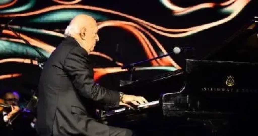 تألق عمر خيرت في الأوبرا بحفل عيد الحب وسط حضور جماهيري كامل العدد