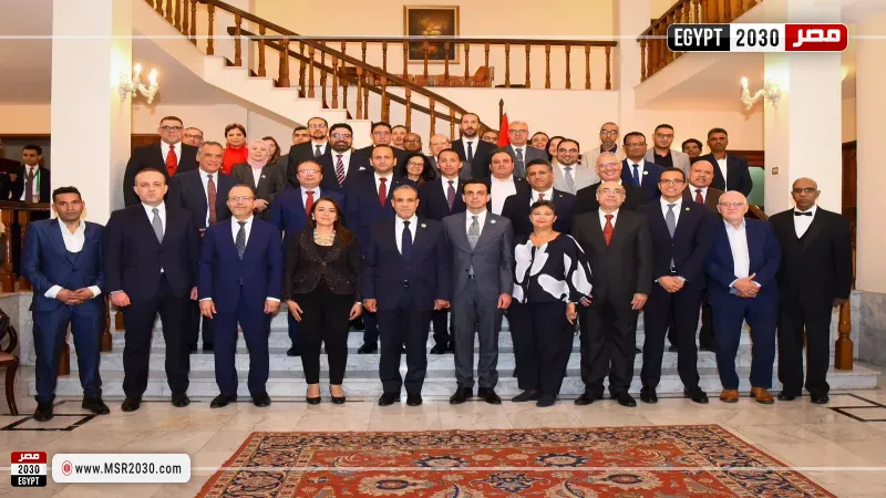 وزير الخارجية يلتقي بالجالية المصرية في أديس أبابا