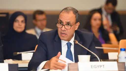 وزير الخارجية يؤكد مع عدد من قيادات الاتحاد الأفريقي مواقف مصر الثابتة من قضيتي المياه والبحر الأحمر