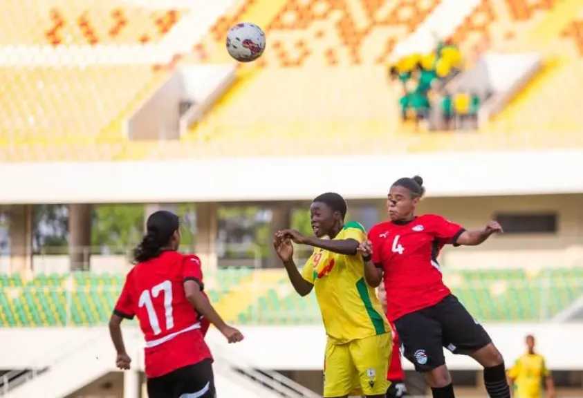 منتخب مصر للكرة النسائية يودع تصفيات كأس العالم بعد الخسارة من بنين ذهابًا وإيابًا