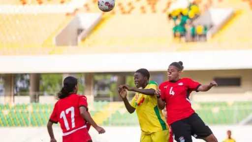 منتخب مصر للكرة النسائية يودع تصفيات كأس العالم بعد الخسارة من بنين ذهابًا وإيابًا