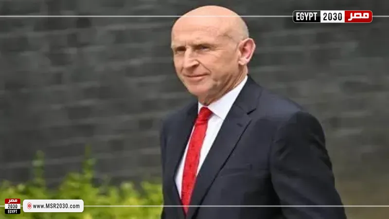  وزير الدفاع البريطاني، جون هيلي